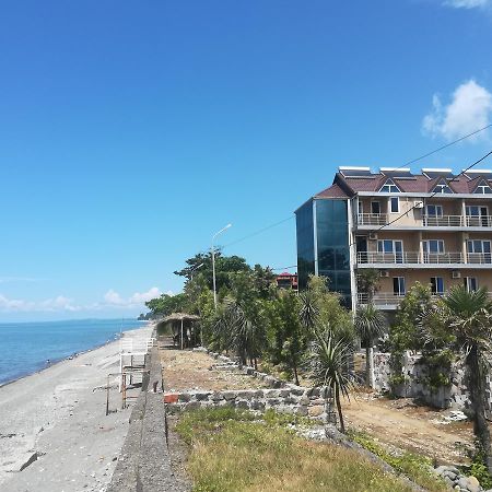Sunny Land Hotel Чакви Екстериор снимка