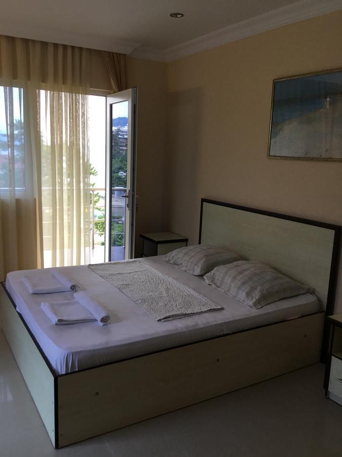 Sunny Land Hotel Чакви Екстериор снимка